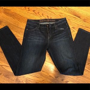 Woman’s Vera Wang skinny jeans size 6 regular